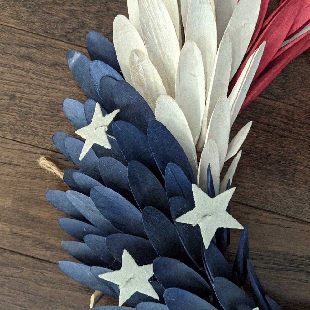 PIER-1 PATRIOTIC RED WHITE BLUE AMERICAN FLAG WREA - Picture 3 of 9